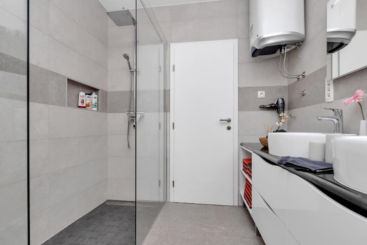 Luxury Apartment Sidro With Free Beach Parking มาคาร์สกา ภายนอก รูปภาพ