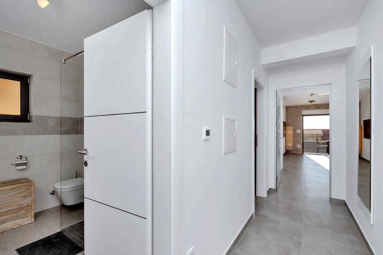 Luxury Apartment Sidro With Free Beach Parking มาคาร์สกา ภายนอก รูปภาพ